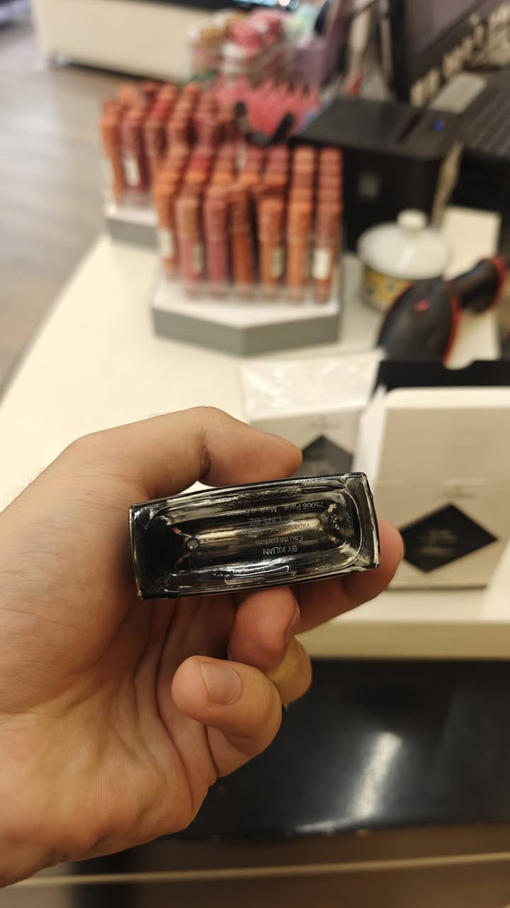 تيستر كيليان فودكا اون ذا روكس مستخدم 10 مل مثل مواضح


**إذا كنت صاحب هذا الإعلان وتريد حذفه لأي سبب، رجاءا أرسل رسالة إلى الدعم الفني**