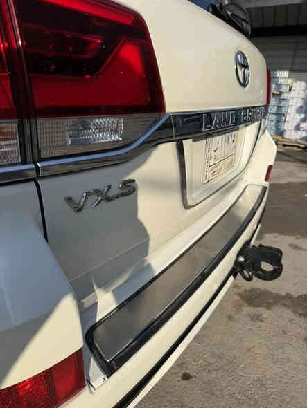 تحيه طيبه :::للبيع لاندكروز VXS موديل 2018مكفوله كفاله عامه رقم بغداد بأسمي تحويل ثاني يوم 
تويوتا لاند كروزر(2018) مواصفات (VXS)

♦️تويوتا لاند كروزر موديل (2016)
مواصفات (VXS) فول مواصفات 
محرك (٥٧٠٠) (V8) فول فول

♦️ مكفولة كفالة عامة     بيه ملاحظات بسيطه شخطين بالباب والبنيد 

♦️سياره داخل قرميدي _

♦️سياره ماشي150الف ( كيلو حقيقي 
♦️
‏‎محرك كير بشرط مامفتوح ♦️
‏‎سيارة حيل نظيفة كلشي على البلاد 
♦️فول فول المواصفات  
بصمه + الانزلاق +كشن جلد + كوشنات تدفيئه + شاشات ايباد بيلادي +٥ كاميران 
ثلاجه + زينون+ كوشنات تبريد +الخزينه 
+هواء مزدوج + نيظام ايكو سبورت +حساسيه الديك المؤخره مرايات 
+الفتحه + باب الخلفي جگ + وادار امامي
دبلات كهرباء _ سياره فول موصفات

♦️نظافه ١٠٠٪؜ كامل سيرڤس بدون نقص و مصرف 

♦️سياره مال بيت  أي نقص مابيها ٤ إيطارات جديده 
السونار مرفق مع الصور

العنوان ديالى المقداديه 

سعر المطلوب547بي مجال بسيط 

الاتصال ***********
عباس التميمي التجارة السيارات
