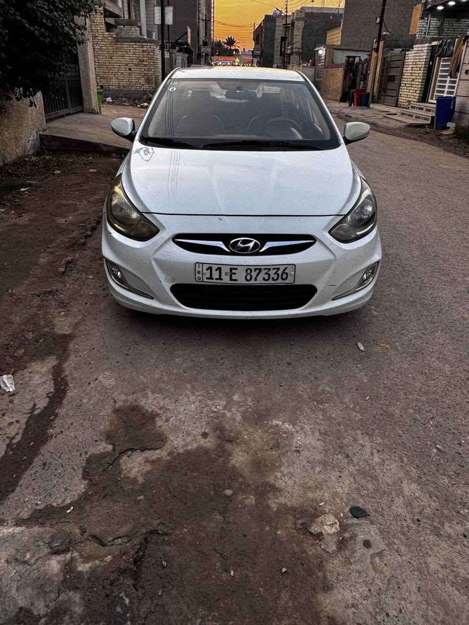 السلام عليكم  اكسنت ١٣ خليجي محرك ١٦٠٠ مامفتوح بيها بين البابين صبغ وجالغ خلفي وطخه بالجنطه راجعه ع بارد
تخم تايرات صدر جديد تبريد ثلج السياره جديده ومدارايه 

٩٠ قفل قفل مكان السياره بغداد الدوره  شرط تحويل ثاني يوم ***********
