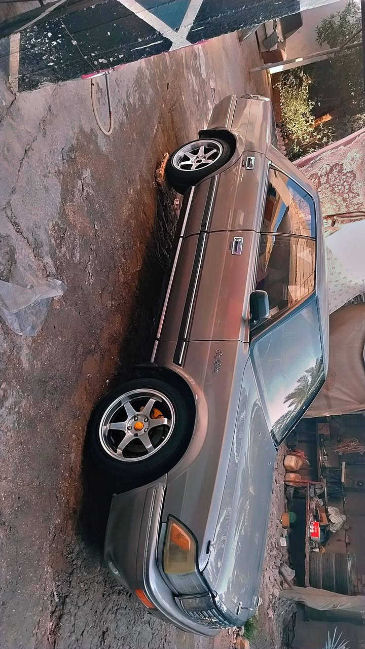 للبيع سيارة كراون هارتوب
-الموديل 1991
-رقم قادسيه دولي جديد
-السيارة مكفولة من الضربة قويه والكص ونقل الجثة
-تبريد نقص كمبريسر
-سيارة جاهزه من كل شي حداديه  كهربائيات محرك وكير وتخم تاير 
-السيارة باسمي
-مكان السيارة بابل سعر46وبيه مجال
-بقية التفاصيل تواصل  ***********
