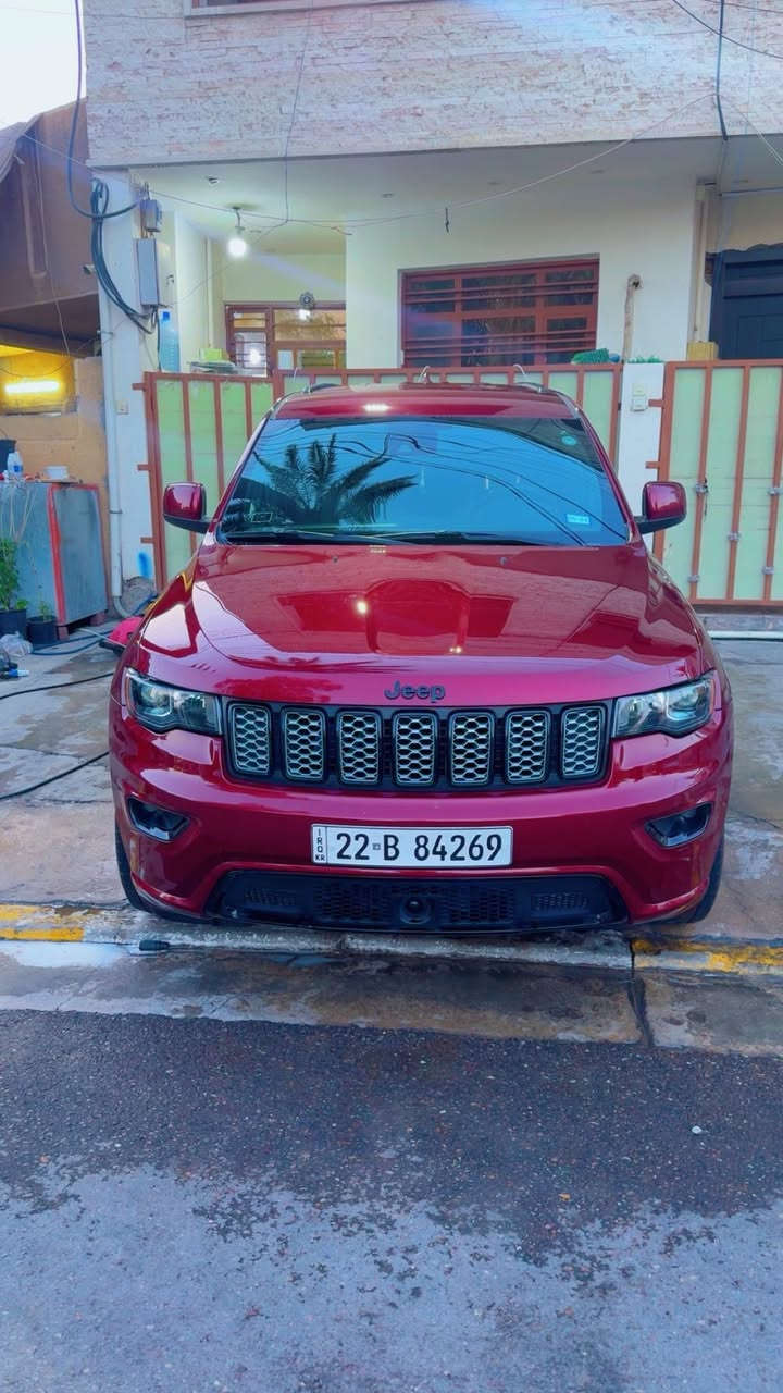 جيب كراند شيروكي
موديل  22 اربيليه بأسمي 

ماشيه 42 

امريكي ضرتها باب مصلح ع البارد الجهه اليمنه 

والداميه مصبوغه فقط 

فول عدا الفتحه حساسات اماميه خلفيه ورادارت

الكشنات تدفىه والاستيرن تدفىه

2022 

السعر 273 

***********
