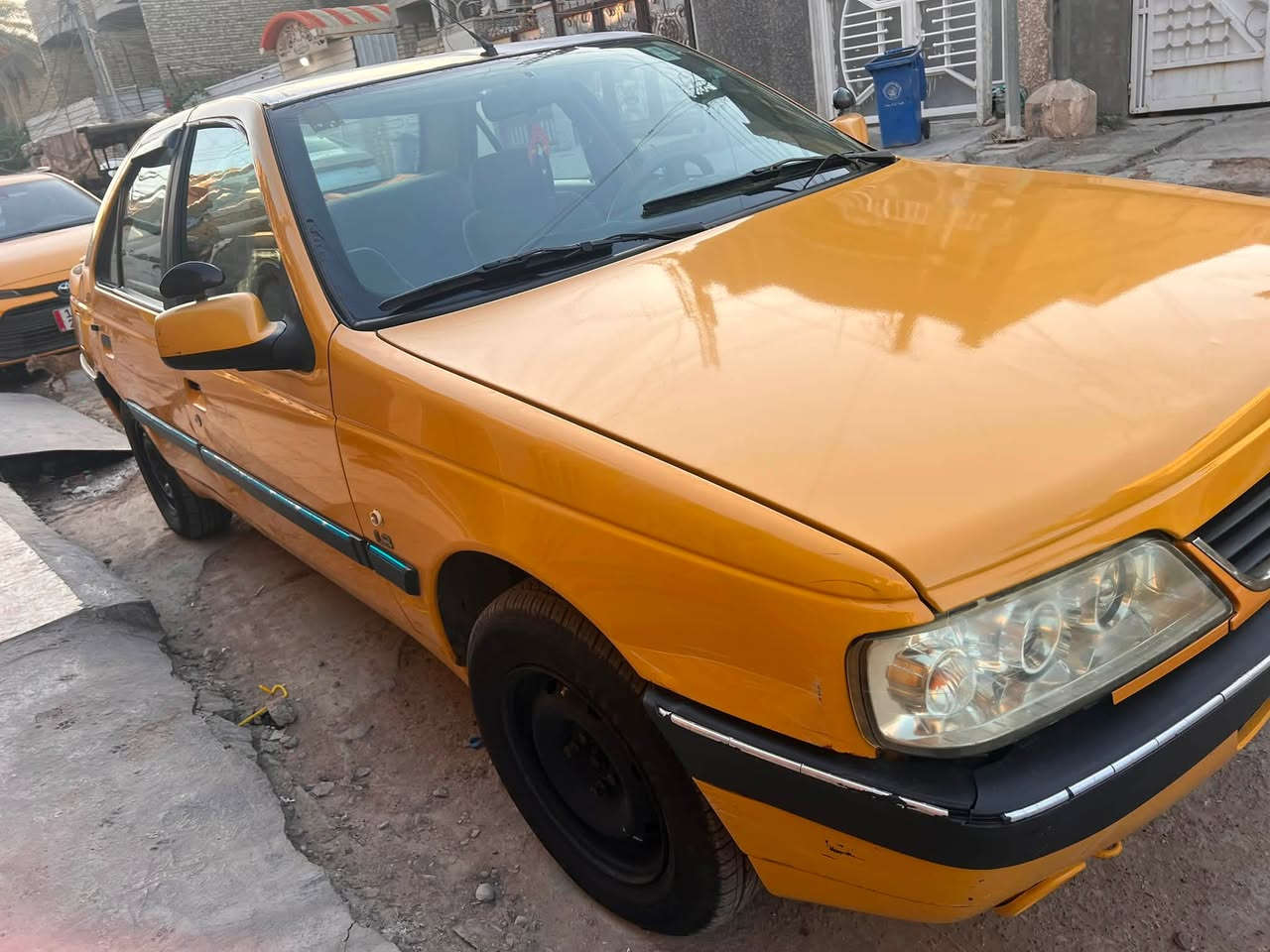 للبيع بيجو اكد 2016 تخم تاير جديد باتري جديد كير مكينه وتبريد ويه سويج مبدل بيهه بنيد امامي وباب خلف سايق طخه موضح بصورة السياره باسمي تحويل ثاني يوم رقم جديد وهزه جديد ومصفر هيئة وغرامات مامتواجد ع فيس اليريد يتصل السعر ب30 ورقه وبيهه مجال ***********
