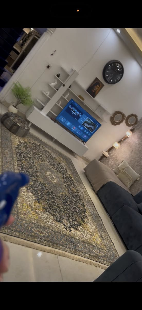 سلام عليكم كون سول وميز تلفيزيون  بـ ١٠٠ وبيهن مجال مستعجله مكاني بغداد الحريه هـذا الرقم ***********
