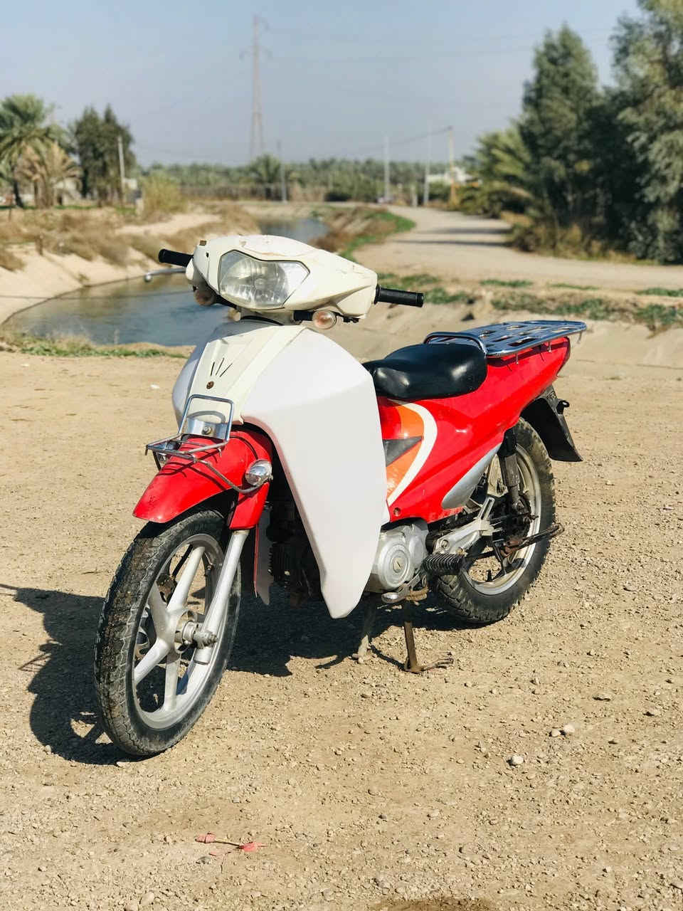 دراجه للبيع موديل 14  مامفتوحه . مكانه بعقوبة .بهرز . السعر 650 وبيها مجال .  اتصال 📞 ***********
