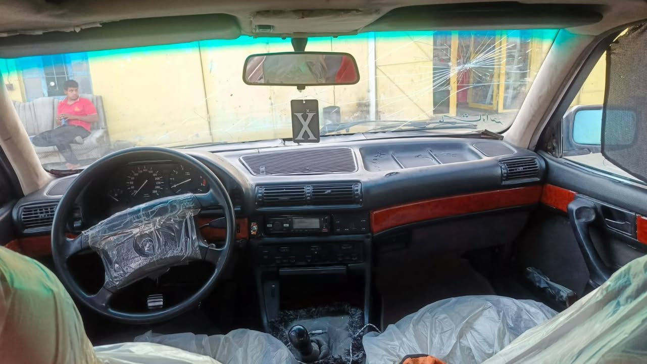بي ام دبليو ٧٣٠
تبريد ثلج تدفئه نار
كير ومحرك شرط
كهربائيات كلها شغاله
صدر نص عمر تواير جدد
سياره بلادي شرط التحويل الوكاله
لليبيع او مراوس.. ***********
