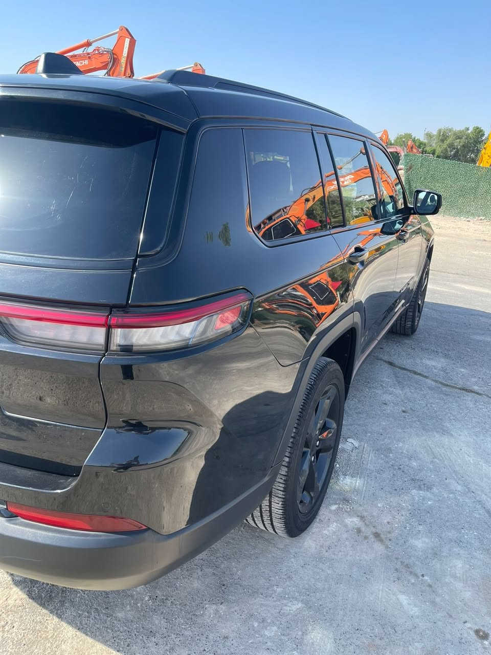 سلام عليكم للبيع جيب لا ريدو موديل 2023
الشكل الجديد 7 راكب الملكي
تحكم استيرن
فتخة
بصمة 
تشغل عن بعد
صندوق كهربائي 
كشنات جلد منفصل 

ضررها موضخ بالصور + حالوب داخل العراق
بدون دواخل بدون ايرباك بدون شواصي
جاملخ مصبوغ والبنيد مبدل اصلي

للاستفسار الاتصال على الرقم 
***********
***********
