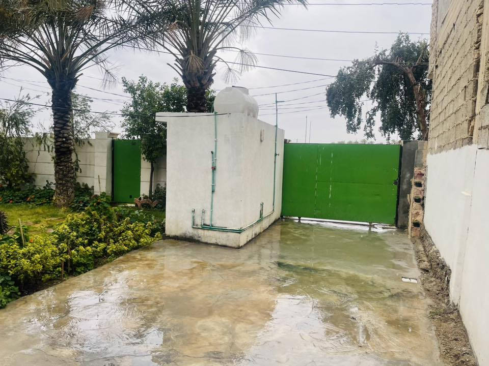 السلام عليكم
دار للبيع بموقع مميز تجاري
للبيع دار بمساحة ٣٧٥ متر في منطقة الحكيم على الشارع العام الرابط بين بغداد وشهربان.

مواصفات الدار:
 • طابقين منفصلين
 • مشتمل متروك خلف البيت
 • موقع مناسب للسكن أو للاستثمار التجاري

للاستفسار أكثر الاتصال على الأرقام التالية:
***********
#***********@
@
