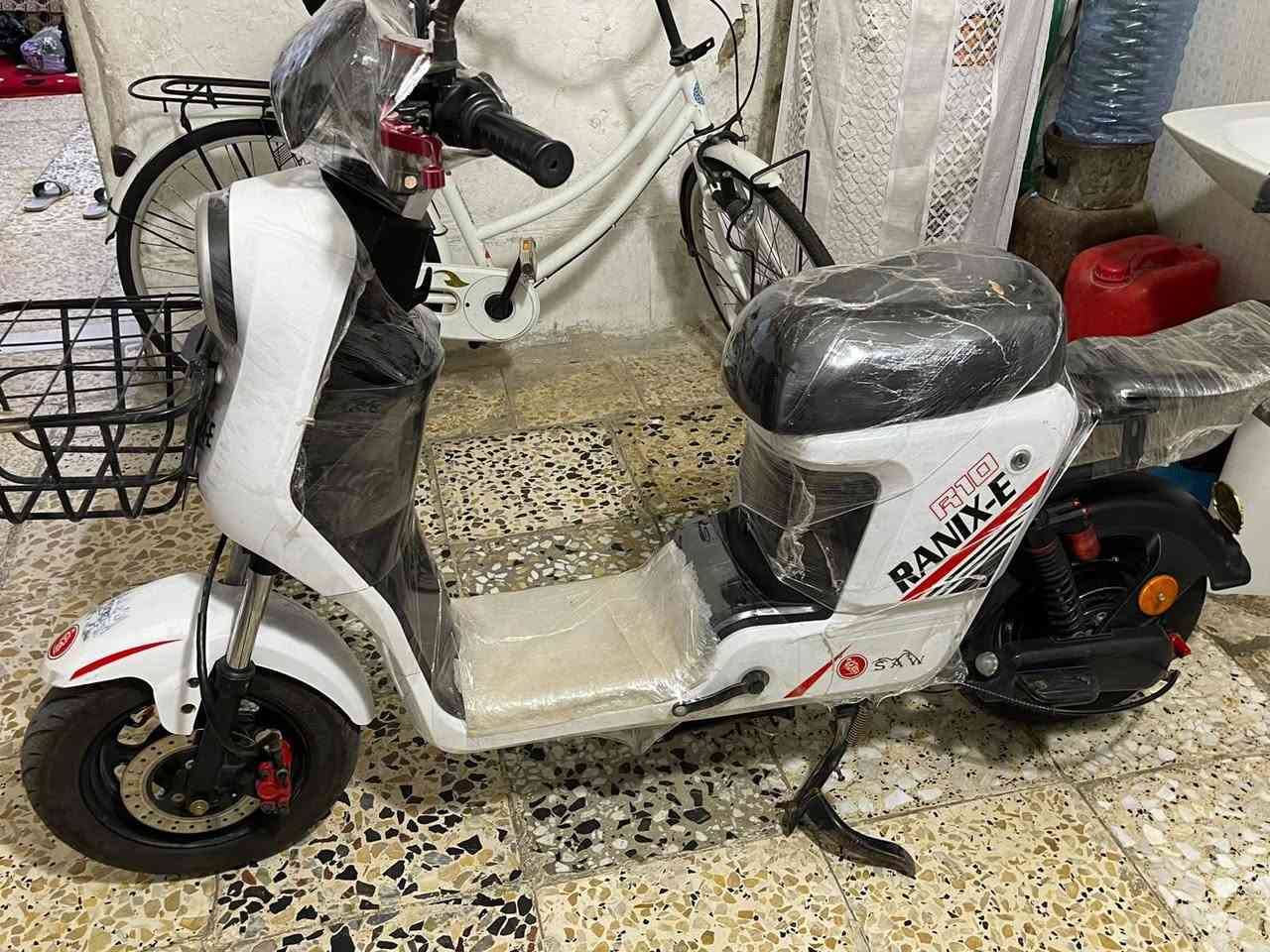 دراجه شحن البيع  350 قفل كلها شغاله  كهربائيات شغاله   نضيفه انضف من صوره


**إذا كنت صاحب هذا الإعلان وتريد حذفه لأي سبب، رجاءا أرسل رسالة إلى الدعم الفني**
