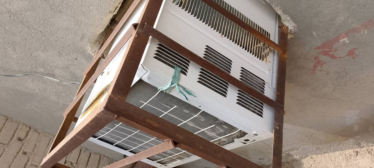 سلام عليكم مكيف سعودي طنين لبيع مامفتوح برقي شقال شرط عدي الكهرباء ماشقله ضعيفه مكان نا صريه سيدخيل ***********تصال وتساب هم شقال
