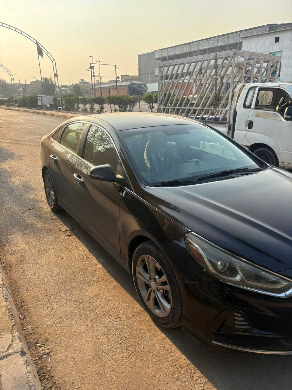 سوناتا 2018
موصفات 
وارد امريكي بدون حادث في امريكا فقط دعاميه مصلحه
ورشه صبغ جاملغ خلف  السائق بدون دواخل
بصمه 
تدفئه كشنات
اشاير بالمرايه
نقطه عمياء
محرك 2400 GDI
مثبت سرعه
شاشه وكامرا بلادي 
لايت زينون 
كشن السايق كهربائي
ماشيه 73 الف
السونار مرفق بالمنشور
مكان السياره بغداد الشعب السريدات 
135 بيها مجال
السياره بأسمي تحويل مباشر
***********
