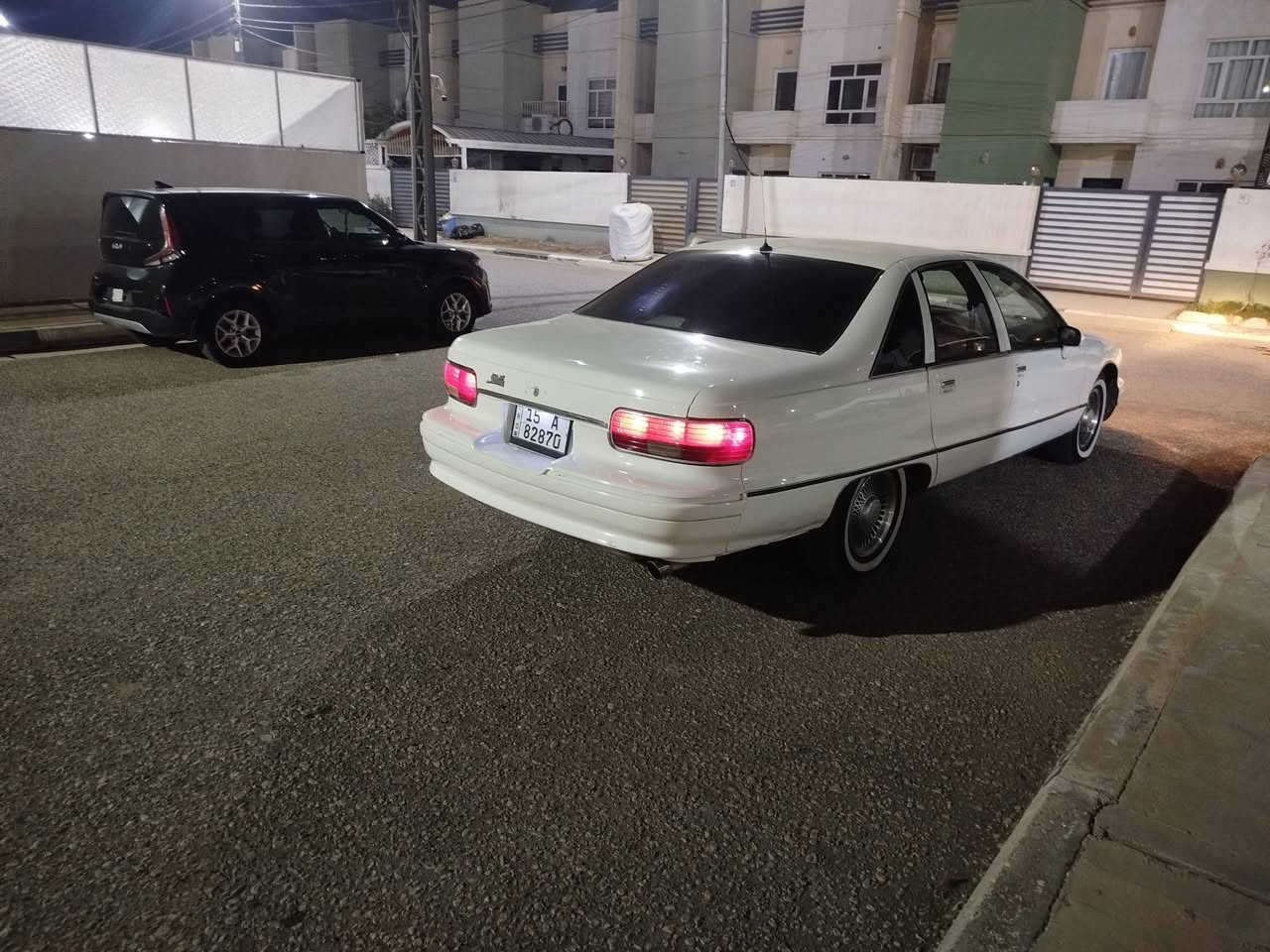 ,,سلام عليكم دولفين لبيع موديل 92 رقم انبار بسمي مكينه 350 كير 700 مكانه كربلاء لاستفسار ***********
