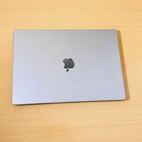 ماك بوك للبيع نظافة 100%   MacBook Pro 2021 16” M1 MAX   RAM :32  SSD:...