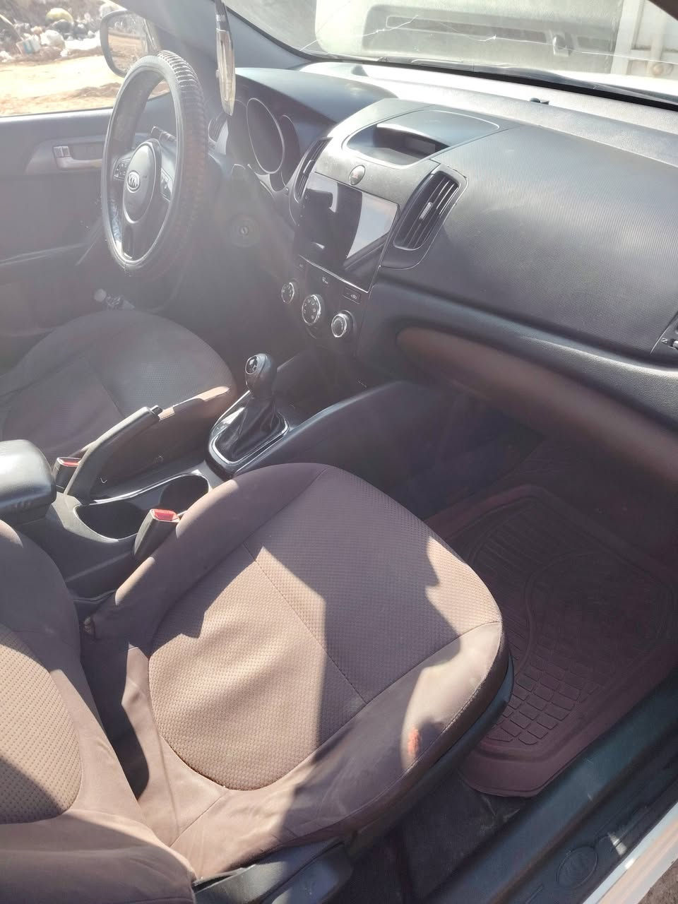 كيا سيراتو ٢٠١٢ ماشسه 145حقيقي نص فول السياره جاهزه على ايدي تخم تاير حداديه بدون حادث بيهه رشه بنيد فقط وبارد قليل بلجاملغ عارضهه 112  ***********
