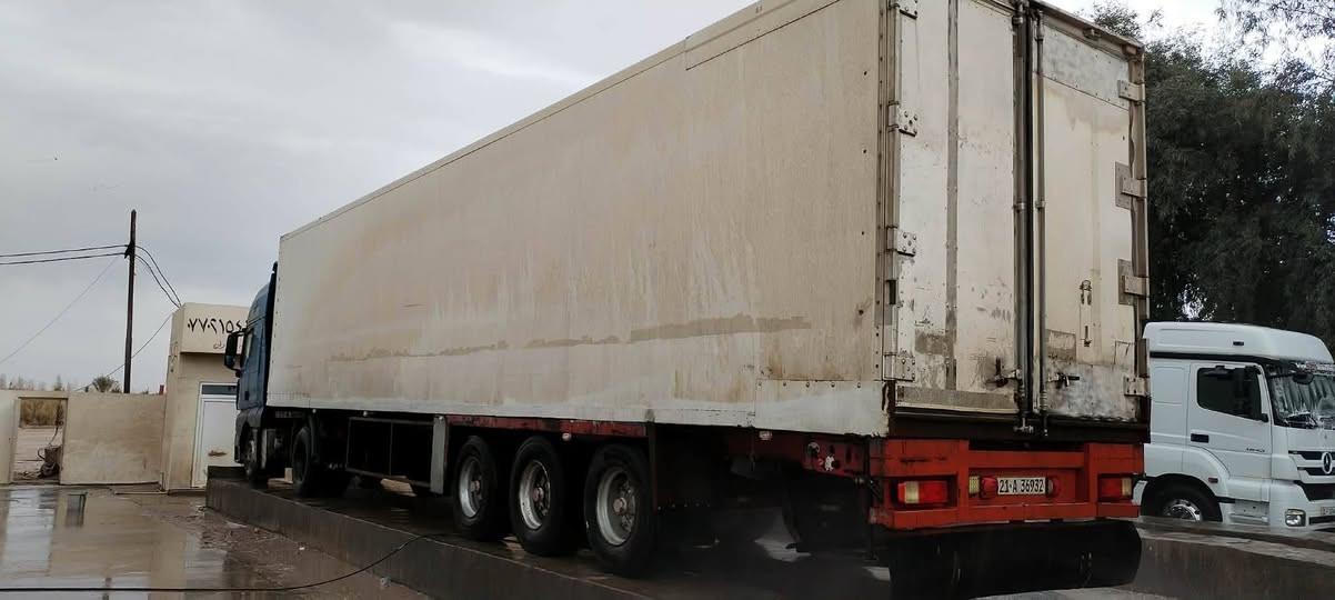 مان تيكا 2007 تخم تاير مع براد شغال كير محرك بشرط التحويل رقم الماني محرك انجكتر430كير عادي مكان سياره كلار ***********
