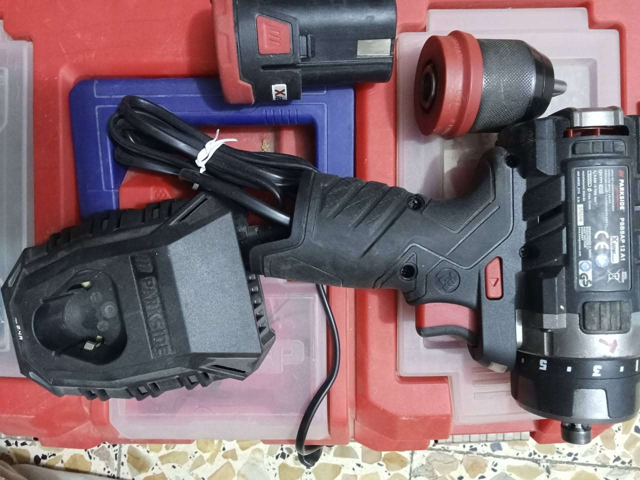 دريل 12فولت برشلز مع شاحنه وبطاريه سعر ٦٥ ألف بغداد مدينة الصدر***********
