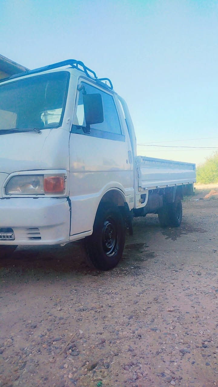 سلام عليكم كيه بنكو موديل 95تعمير عام كفلك محرك وكسن وشاصي سنويه تحويل ما صاقطه لا28سعر سياره 45وشراي يتصل ***********
