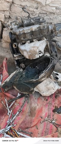 كير ومكينه تنقص وخمس تايرات هنه وال وياله حجم 13 للبيع 07832516394