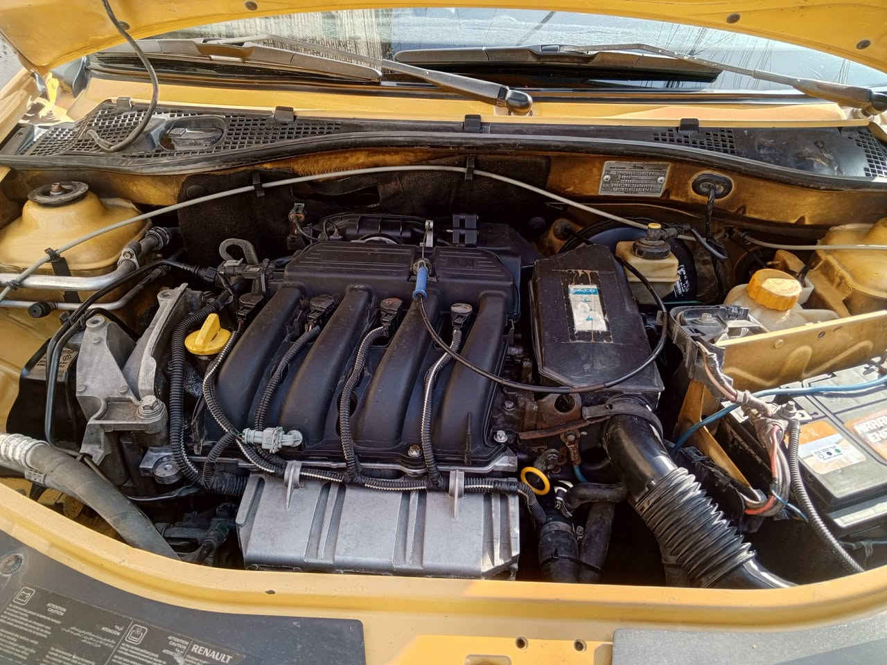 سلام عليكم رينو الوكان 2009البيع مكفوله من الضربه بيه صبغ هلالات ودوس فقط ولباقي مكفول كير مكينه مكفولات المكينة فرنسي صدر امامي وخلفي كلة جديد دبلات 4 ودطبلات وشمعات ولاستيك رباط كله جديدتجي وشوف تخم تاير هسه شاده غرفته مدوشمه بل كامل من كشنات رضيه وصندوك تخم سماعات مال النتره وشاشه تاب وصبغ وياله حراري السياره نضيفه حيل وكامله على اخر حبايه هزه ورقم وسنويه جديد وبسمي مصفره هيه وغرامات شرط تحويل مكاني مدينت الصدر السعر (45) وبيه مجال رقمي ***********.
