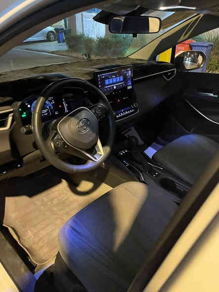 السلام عليكم كورلا موديل 2025 شكل الخليجي ماشيه 14 الف سياره جديده فوول مواصفات اسلايت وجلد وبصمه رادار بدون كرسي كهرباء مدوشمه كراسي وكاعيه سياره جاهزه مال بيت بيها فقط رصعات 2 بتكمه ومسحوبه BDR والباقي كفاله من كلشي لا شخط ولا رصعه ولا صبغ مكان السياره بغداد ال كرخ نفق الشرطه شارع الربيع مرقمه وكامله وبأسمي والتحويل مباشر رقم بغداد السعر جدا مناسب 150 ورقه وبيها مجال للطيبين للستفسار هاذا الرقم *********** ابو حلا
