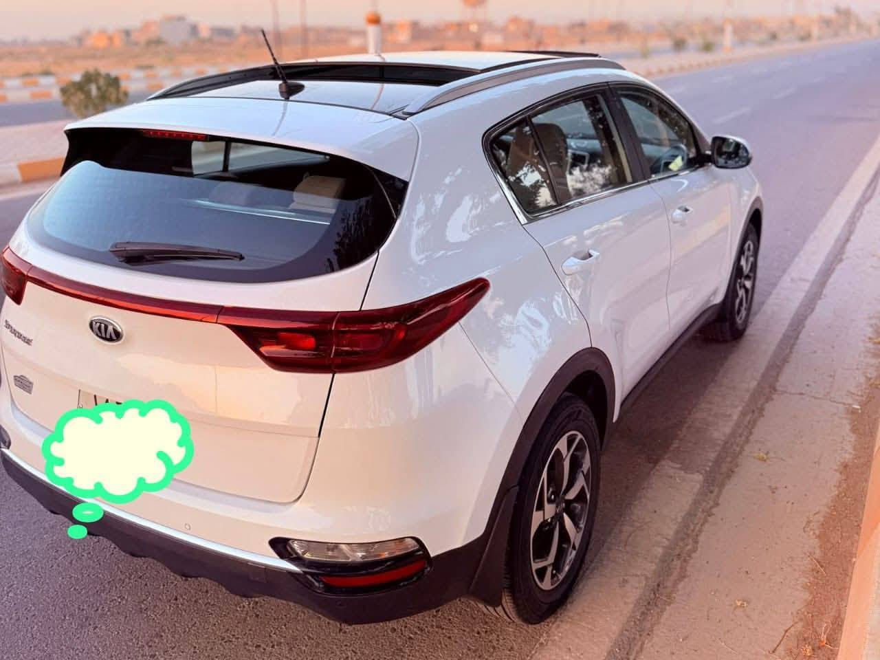 السلام عليكم عليكم
سبورتج ٢٠٢١ خليجي،محرك ٢٠٠٠
السيارة مكفولة، سونار مرفق
السيارة جديدة كلش استعمالها نظيف كلش
السيارة ماشية ٨٥ 
السيارة جاهزة
شاشة اصلية ،مري كهرباء،والباقي معروف 
والسعر 210
والمكان الدورة 
وهذا رقمي ***********
رقمها سليمانية باااسم لسنة 2027
