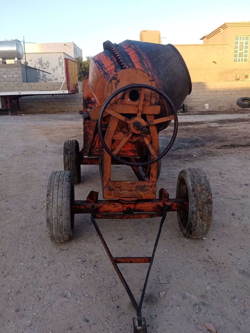 السلام عليكم خباطه للبيع استبكو لبناني باب أول محرك عل فحص السعر (مليون و 600) السكن الرمادي التواصل ع هاذه الرقم ***********
