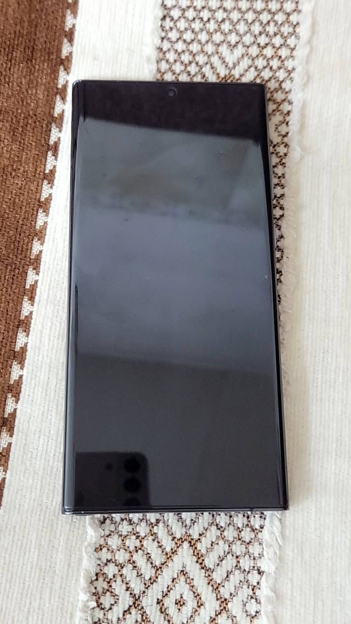 متاح جهاز s22الترا 
ذاكره ٢٥٦ 
ياباني 
نضافة الجهاز 99%
سعره ٥٥٠ 
شاحنه + لاصق شاشه 
***********
