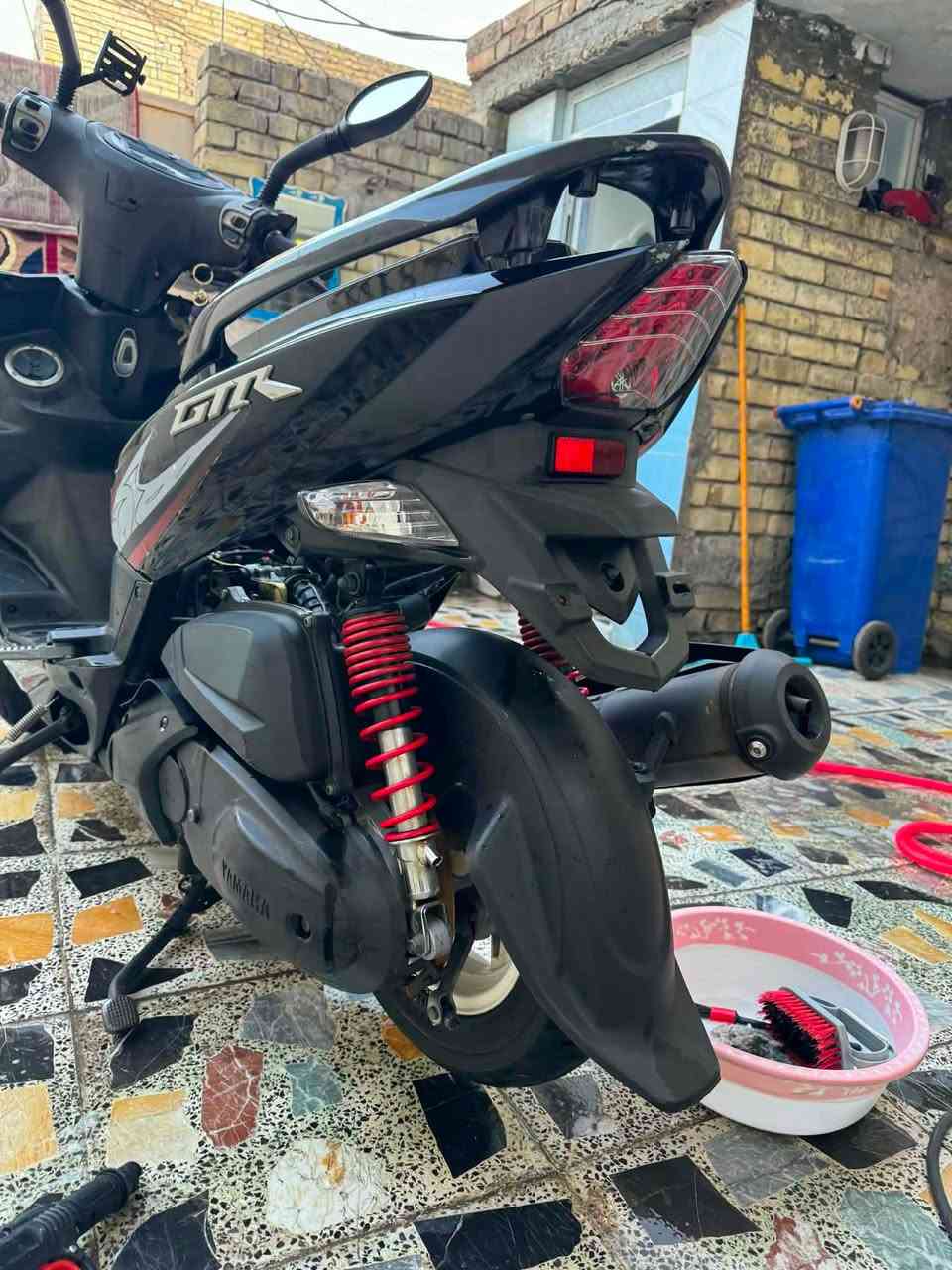 سلام عليكم
GTR
مكفوله كفاله عامه من تاير لتاير دراجه احلى من صور مكينه خرسه شلعه ومعدل طياره تجي وتفحص وين متريد مكانه بغداد الشعله
سعرها واحدو250 وبيه مجال
***********
