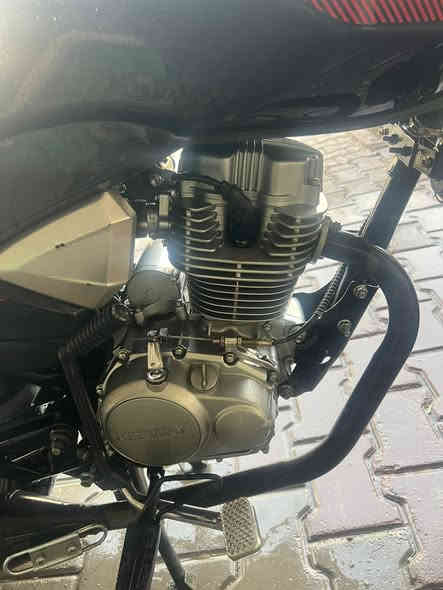 السلام عليكم دراجة آر كي واي دراجة قوية بمعنى الكلمة موديل 2023 نازلة بل 2024 دراجة سلف هندر كهربايات كلها شغالة مكفولة دراجة خير محرك خير من الله برغي مامفتوح شلعة معدل وين ميعجبك اخذهة افحصهة بيهة نقوصات كلش بسيطة فلتر صالنصة فالت بالصالنصة خرخشة بسيطة كلش وبس يطلع الفلتر يروح والبقية كلهة مكفولة الدراجة ما مشتغلة دليفري يعني ما متعوبة  ((أوراق كاملة أصولي كمرك مدفوع كاملة)) - السعر مليون 100ويبيها مجال بسيط كلش للطيبين للاستفسار ***********المكان بغداد الزعفرانية للاستفسار
