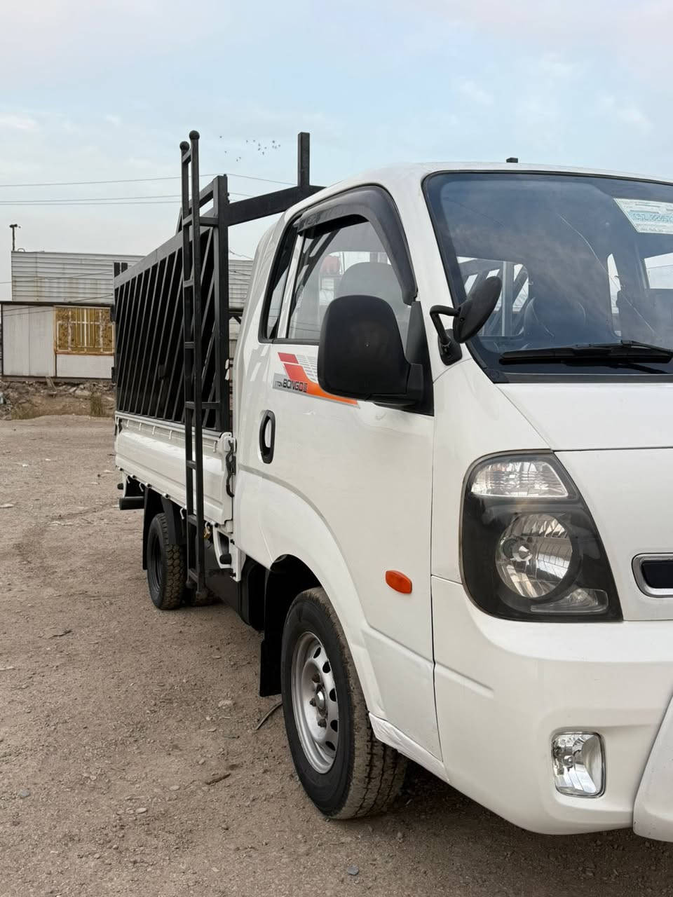 سلام عليكم كيا البيع مديل 2013 سياره مسكر سياره مكفوله كفاله عامه من كلشي مكينه مكفوله كير مكفول مكفوله من الصبغ تبريد شغال ثلج رقم بغداد تحويل ثاني يوم تخم تاير جديد السعر 110 وبيها مجال
العنوان البلديات 
الهاتف ***********
