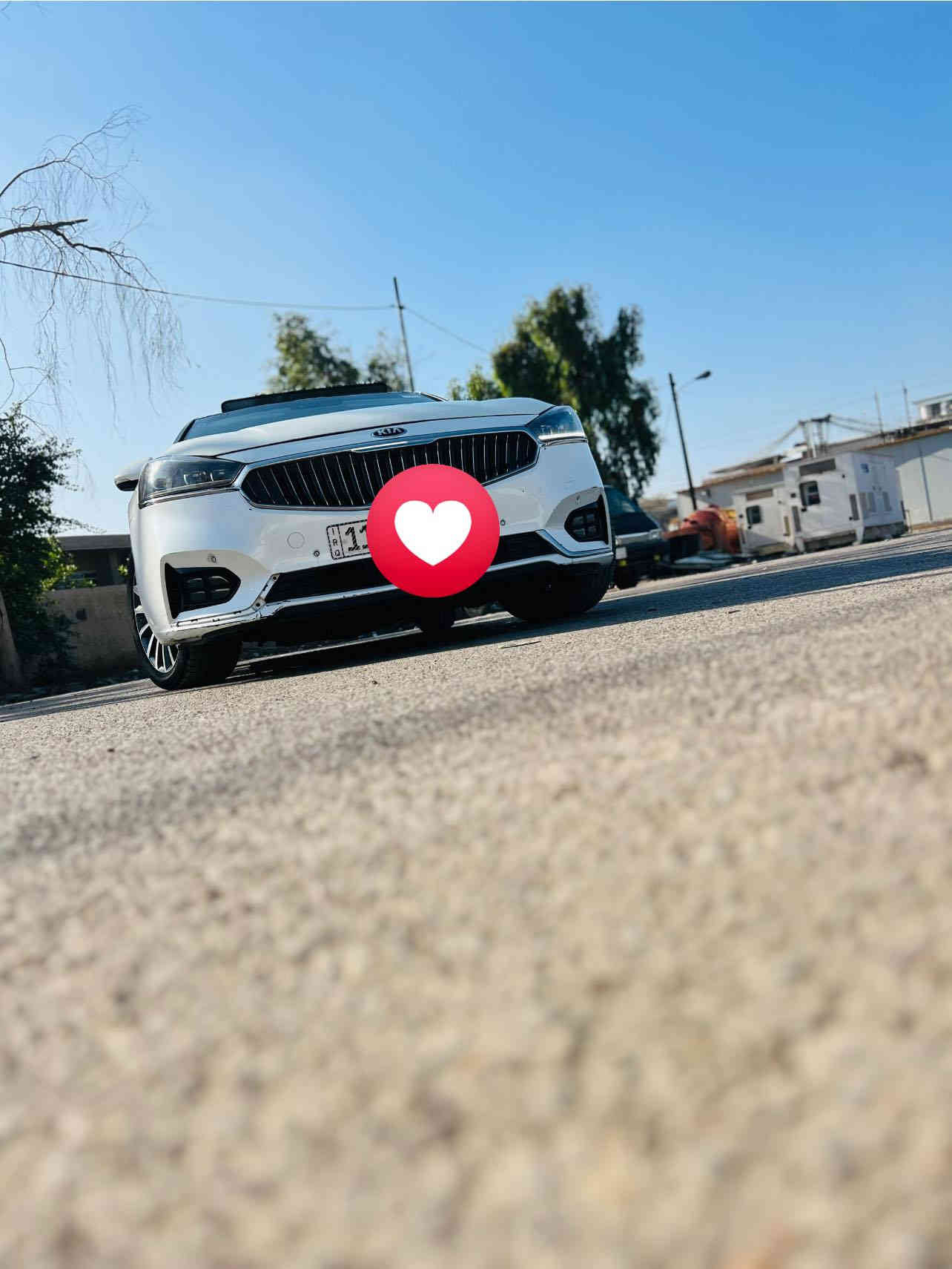 اللهم صلي على سيدنا محمد 
السلام عليكم اخوان كيا كادنزا للبيع موديل ٢٠١٨ وارد امريكي ٦ سلندر رقم بغداد دولي جديد بسمي شرط تحويل حادث بنيد مصبوغ نفسه وجاملغ بارد سياره كامله ع اخر حبه الفضل لله 
سياره فول مواصفات 
بانوراما سوده كامله 
بصمه تشغيل وبصمه ابواب بصمه جنطه 
مانع انزلاق
داخل صاج
اشاير جانيه 
شاشه كبيره 
فول تحكم ستيرن 
مري شفط 
تدفئه كشنات 
تبريد قطعتين 
رادار جانبي 
رادار خلفي 
حساسات خلفيه 
كشنات كهرباء جلد 
نظام ترحيب عند اقتراب 
فول للاخير سيارة السعر ١٥٤ وبيها مجال قليل حك جيه مكاني بغداد عامريه 
***********
*********** 
متواجد واتساب ايضاً 
(ملاحظه):- بيها طخه بدوسه بعدها ع وضعها
