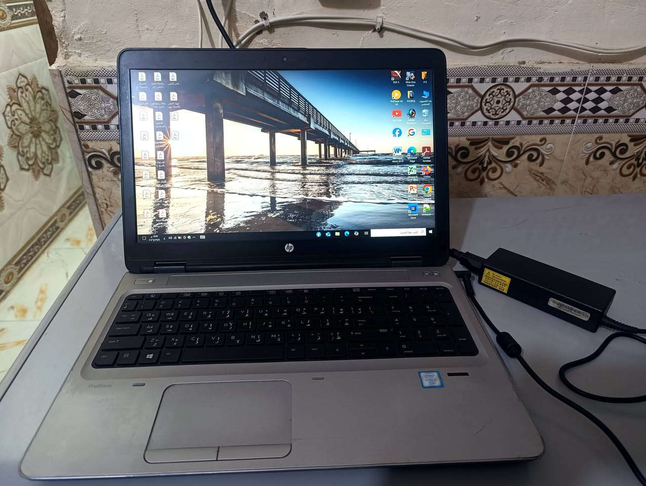 حاسبة hbنضيفةكلش شغالة فول HDللبيع السعر 250بطاريةجيدةالشراي اتصل على رقم الهاتف ***********
