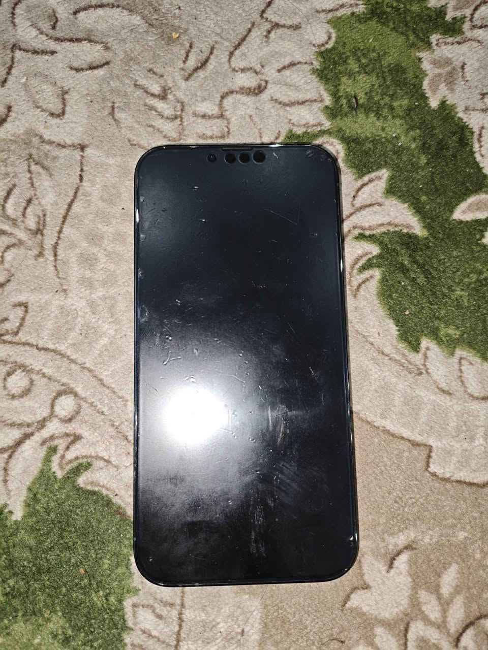 ايفون 13برو ماكس للبيع بطاريه 84 نموذج m اصلي سيم كارت واحد اصلي ما مبدل بي شي السعر 550 الف مكاني بلديات رقمي ***********
