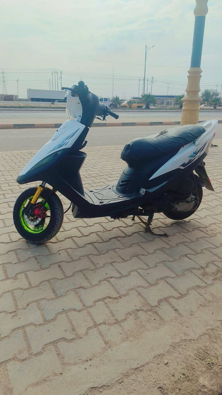 السلام عليكم دراجه ماكس عدله للبيع نظيفه طالعه رامبه ماكينه بلاد ما مفتوحه دراجه على البلاد اوراق ميسان مركز المدينه الرقم ***********
