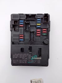 قاعدة فيوزات نيسان صني z/2  الاحد شتريتهه وطلع موهيه الصوج تاخذهه عل ف...