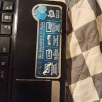 يشتغل • لا يعرض شاشة • مع شاحن