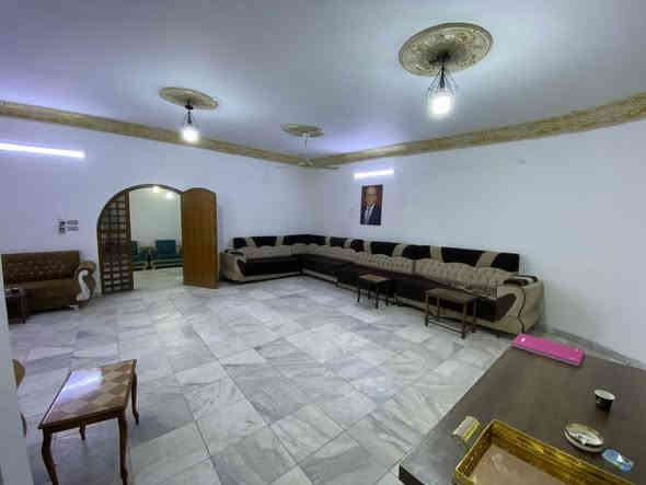 منزل للايجار البراضعية شارع سيد امين 

  ❇️  يلائم اصحاب الشركات الرسمية فقط
▪️ المساحة:  350 متر
▪️ كراج كبير 
▪️ حديقة
▪️مجهزة بسبالت
▪️غرف عدد5
▪️صالة 
▪️ديوانية
▪️صحيات عدد4

ـــــــــــــــــــــــــــــــــــــــــــــــــــــــ
  

للاستفسار الاتصال على الأرقام 🔻

***********📞
***********📞
  ***********📞

او زيارتنا للمزيد من العروض
 عنوان_المكتب
 البصرة - البراضعية - شارع سيد امين (قرب مركز الفيزا التركية) 
المــكــتــب مــجــاز قــانـونــيــاً
خدماتنا:- مقاولات عامة -تصميم خرائط-تصاميم داخلية-ديكورات داخلية-ترميم منازل
#نستقبل_عروضكم_وطلباتكم_التجارية_والسكنية 
العمران للاستثمار والتطوير العقاري
