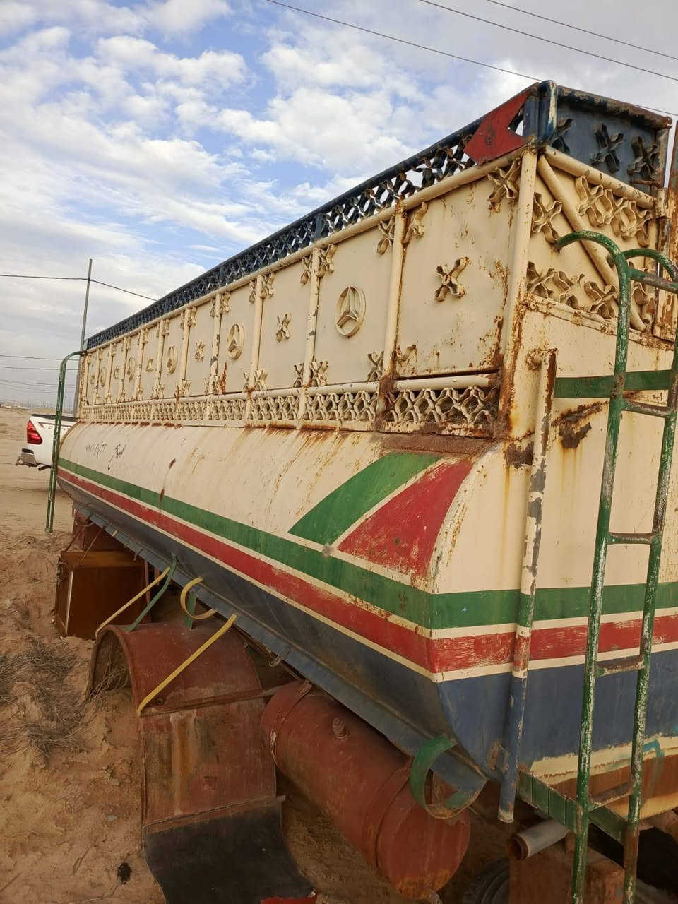 تانكي مارسدس بدون سله نظيف قواطع انضاف جيب وشد ***********نجف حي اشرطه
