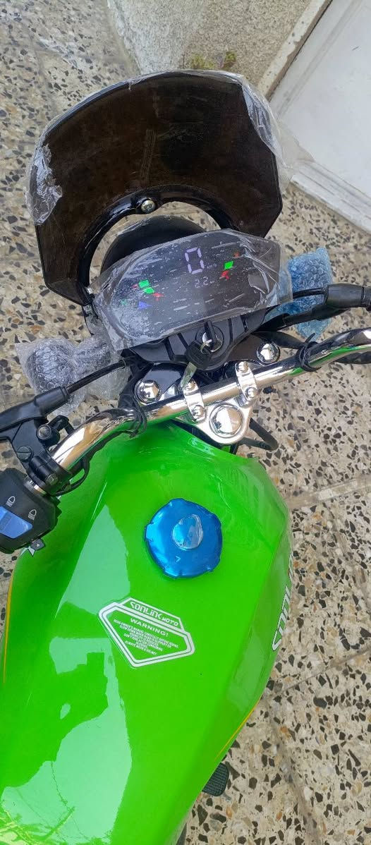 سلام عليكم دراجة سونك خمسة كير بعده زيرو الدراجة مكفولة كفالة عامة مصارله سبوع من نزلت من الرمبة أوراق كاملة اب اسمي مكاني بغداد الشعب سعره مليون او مية او بيهة مجال للشراي هذا رقمي ما متواجد عل فيس ***********
