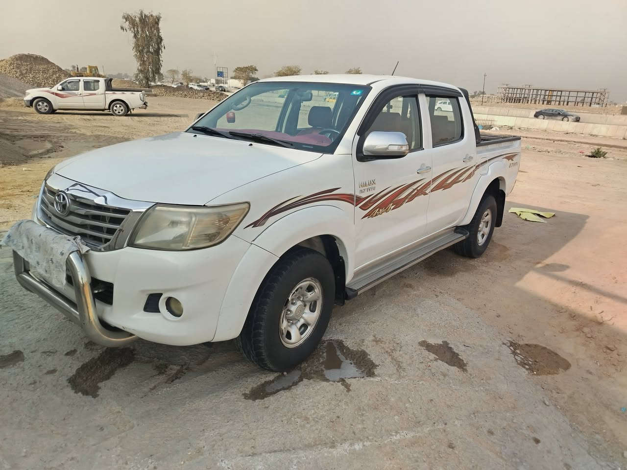 البيع تويوتا هايلوكس 14 مكفول كفاله عامة مكاني بغداد ***********
