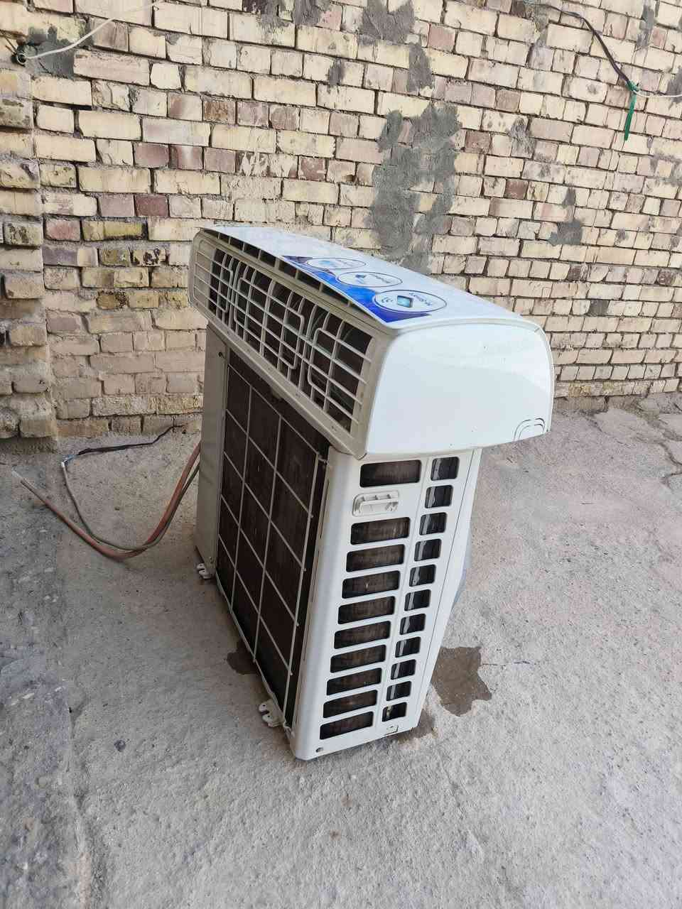 سبلت  نوع (ميديا) 2طن  مال العام
سعر ٤٠٠ 
التهاتف : ***********
