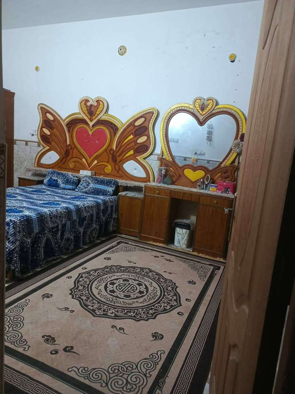 ✅سلام عليكم بيت 100متر للرهن  20 في حي الندا يحتوي عله غرفتين و مطبخ و استقبال و ٤ صحيات  مدت الرهن سنه مقابيل مجمع الاميرات السكني تفاصيل خاص


**إذا كنت صاحب هذا الإعلان وتريد حذفه لأي سبب، رجاءا أرسل رسالة إلى الدعم الفني**