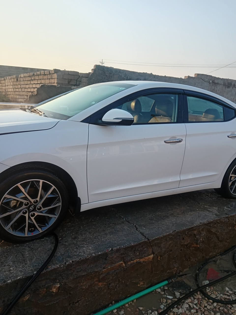 النترا موديل 2020 واحدع واحد خليجي مكفوله بغداد بسمي السعر 165مع المجال 
التفاصيل ***********
