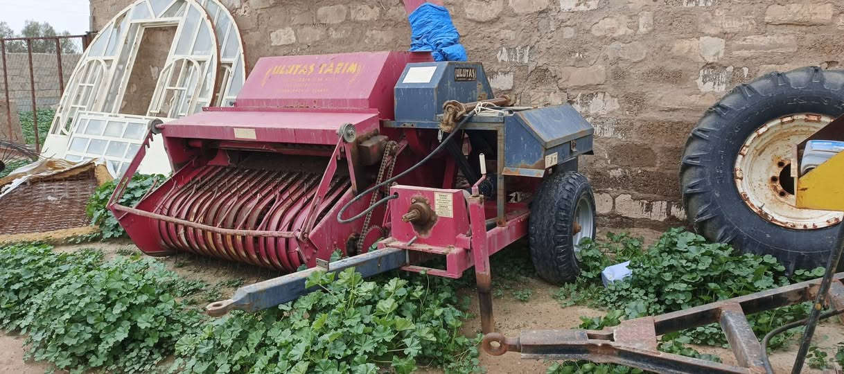 کاکوت هوڵوتاج تورکی لەگەڵ دوو عەرەبانە هەموی بەشەرت بۆ فرۆشتن نرخی 85گڵاو مەجال ***********    لل بیع کارودة هلوتاج ترکی ویاها تنین عرباین کلها بشرت سعر 85 ورق و بیها مجال حلبجة, السليمانية
