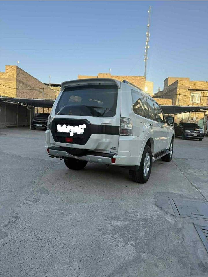 سلام عليكم
كلبي باجيرو 2018 كفاله.                  
للعلم سياره هزتها 97‎%‎ 
رقم انكليزي جديد 
فول مواصفات عده الدمام 
يعني تاخذ السياره جاهزه مجهزه 
سياره معروضه 200$ وبيها مجال 
رقم اربيل تحويل مباشر 
***********
