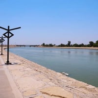 #مزرعه_٦٢٥_متر_قرب_الكورنيش_في_مركز_الحله_ الواجه ٢٦م والنزال ٢٥م ،سند...