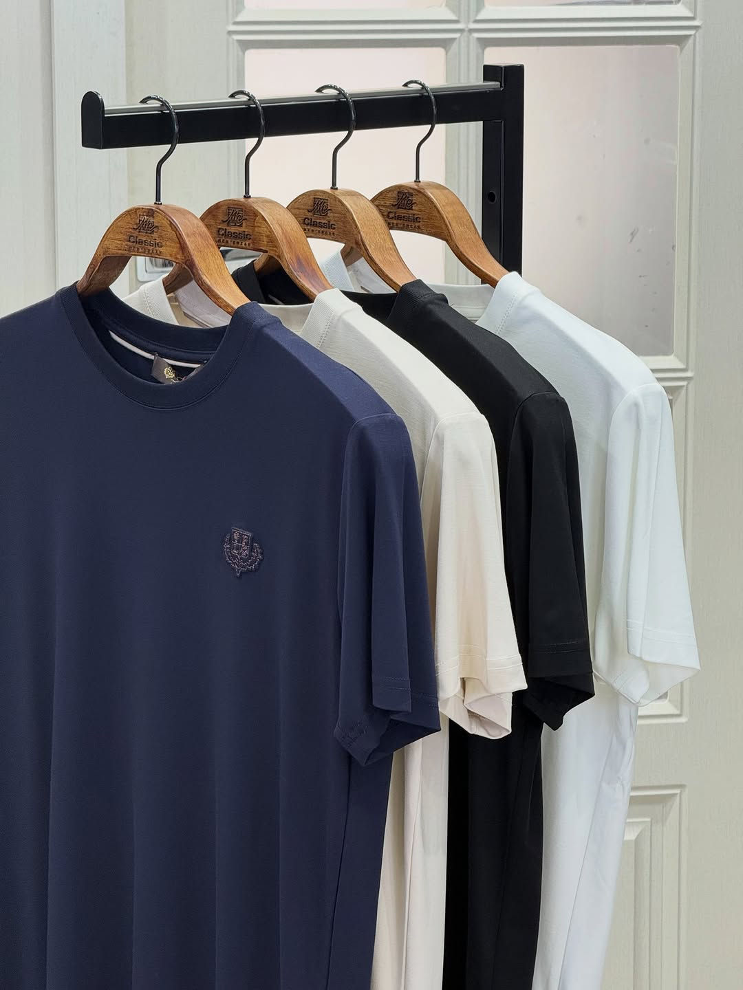 ⁨	⁨	MC CLASSIC
الأناقة _تبدي _من_ أول _خطوة

⚜️ بدي ماركات سوبر ماستر كوالتي 
⚜️قياسات : M.L.XL.XxL 
⚜️السعر : 40 الف 
⚜️الصناعه : 🇹🇷 تركي 
للحجز او الاستفسار مراسلتنا على الصفحه
اومراسلتنا واتساب  *********** .  ***********
تلكرام :- https://t.me/mcclasic
انستكرام :- https://www.instagram.com/mc_classic79?igsh=MWZuc3Z2b2YycGNwOA%3D%3D&utm_source=qr
تيك توك :- https://www.tiktok.com/‪‪‪‪@mcclassic79‬‬‬‬?_t=8kdkCdce82f&_r=1
سناب جات :- https://t.snapchat.com/QEyQBMCC
#العنوان
 بغداد - كرادة داخل -فرع صيدليه جوهره ابن حيان 

اوقات الدوام من 10 صباحا الى 12 ليلاً
🔴 يوجد #توصيل بغداد وكافة المحافظات 
بغداد 🚕  5 الف  المحافظات 🚗 5 الف 

‏‎#ملابس #ملابسك #بدله_رجاليه ملابس بدله_رجاليه ملابسك⁩⁩⁩⁩
