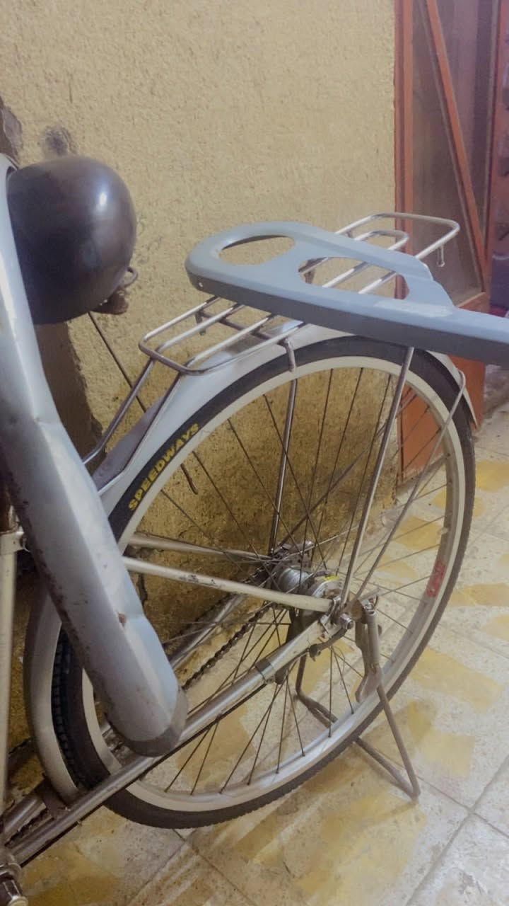 بايسكل حاويه للبيع حجم 27 نضافه فول مثل ماتشوفون الصينيه موجوده هيه والجاملغ توني شديت تايرين وجوبين جدد سعر 65 وبي مجال


**إذا كنت صاحب هذا الإعلان وتريد حذفه لأي سبب، رجاءا أرسل رسالة إلى الدعم الفني**