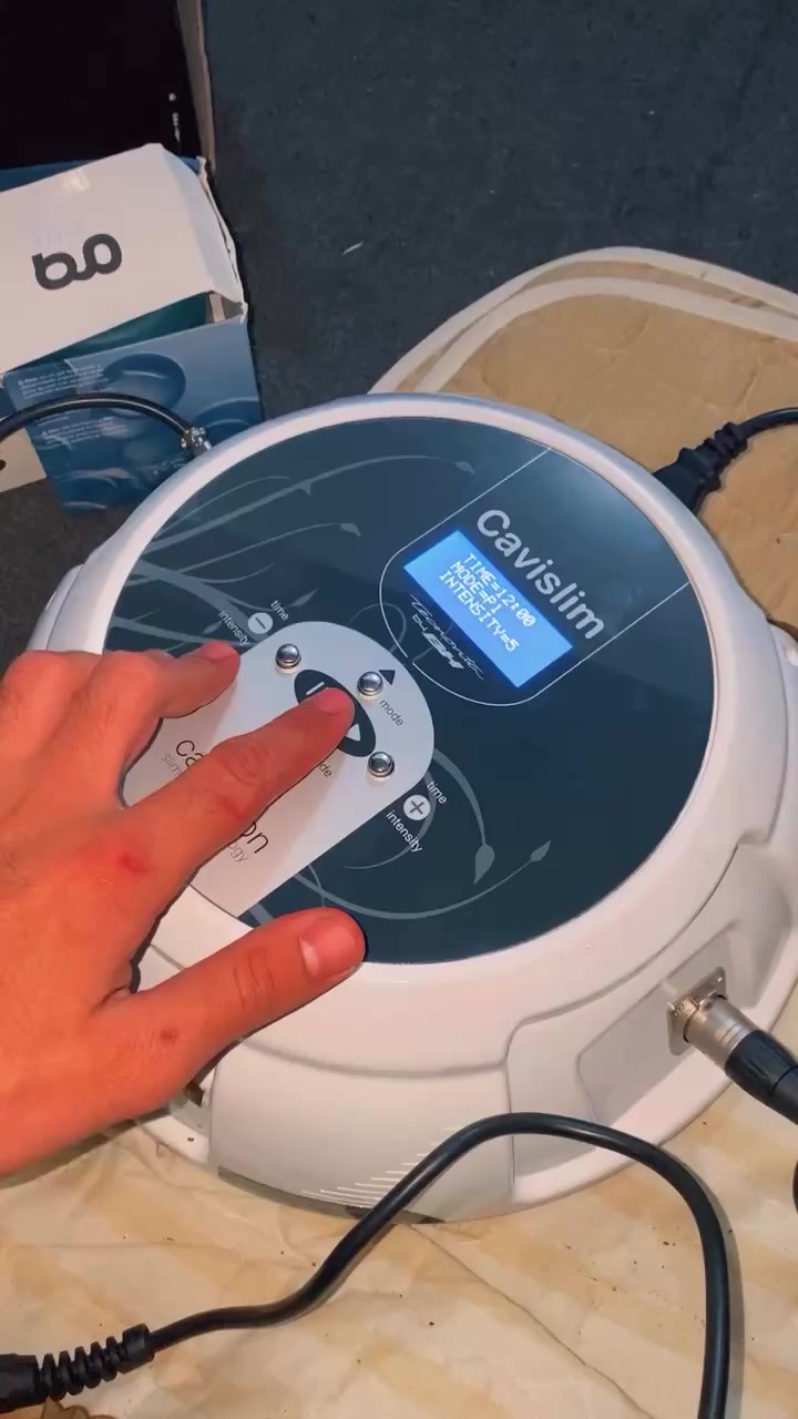 جهاز cavislimيستخدم للعيادات وكذلك للاستخدام المنزلي لاذابه الشحوم وتكسيرها وشد الجسم الي يفيده يراسلني الجهاز جديد بالكارتون مع كافه ملحقاته


**إذا كنت صاحب هذا الإعلان وتريد حذفه لأي سبب، رجاءا أرسل رسالة إلى الدعم الفني**