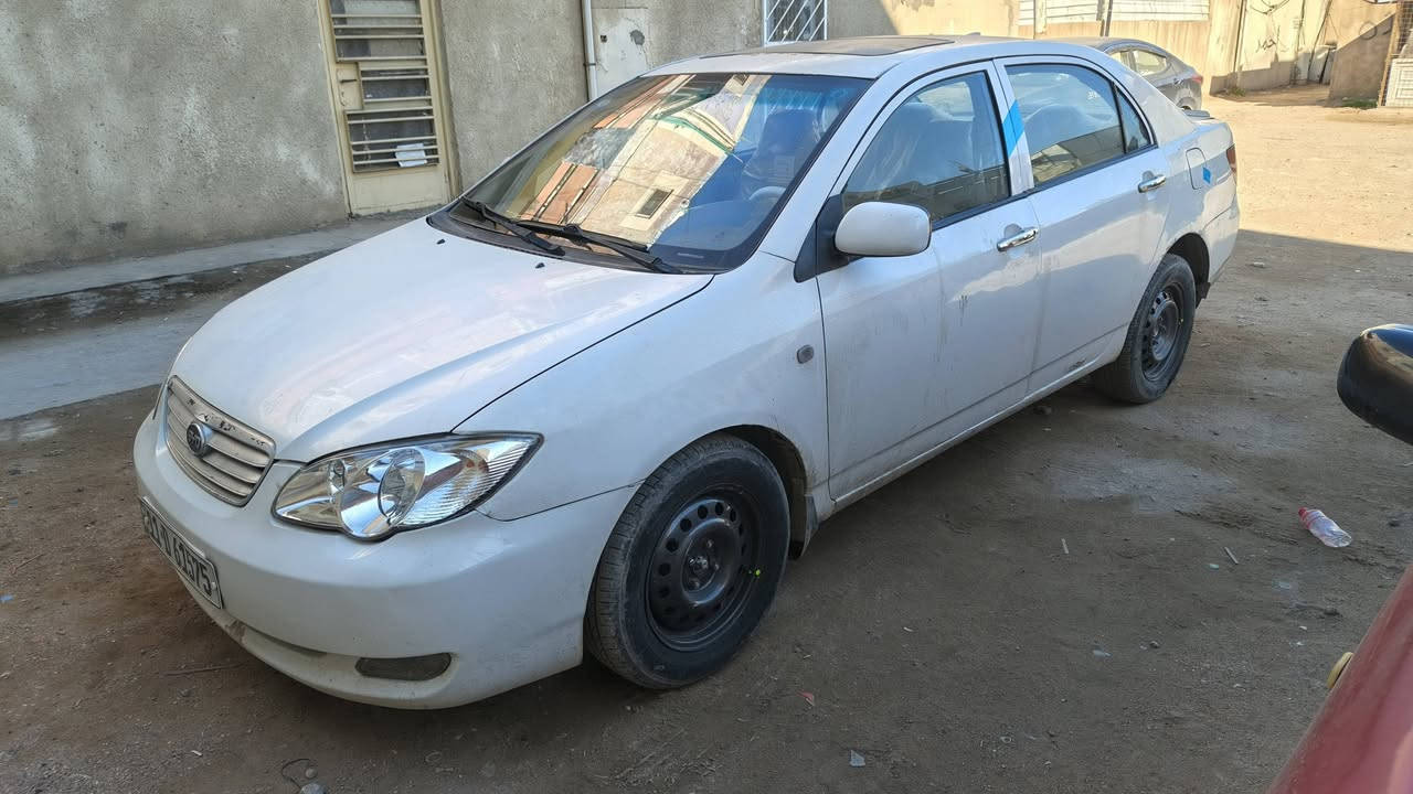 سلام عليكم البيع 2011  لسياره بلاديه سعر 55ورقه بغداد ساحه ميسلون ***********
