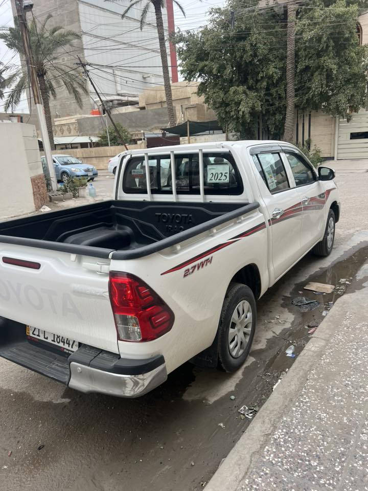 السلام عليكم بيكم هايلوكس 2025 كير عادي باب الأول شركت ساز ام الضمان زيرو السياره مصروف عليها 500 الف 
رقم سليمانيه مكانها بغداد 
السعر ب 268 وبيها مجال جدا بسيط 
***********
